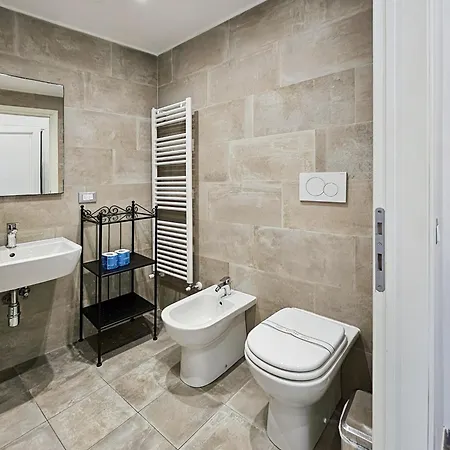 Apartment Third Floor San Lorenzo Florence