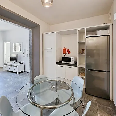 Third Floor San Lorenzo Apartment Florence